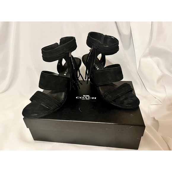 Coach Delaney Lux Suede Black Wedge Sandals Fringe Feather Charm BLK 9.5M - Picture 3 of 12